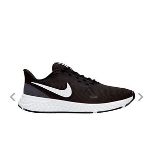 Nike Revolution 5 Running Shoe in Black/White, Size 10